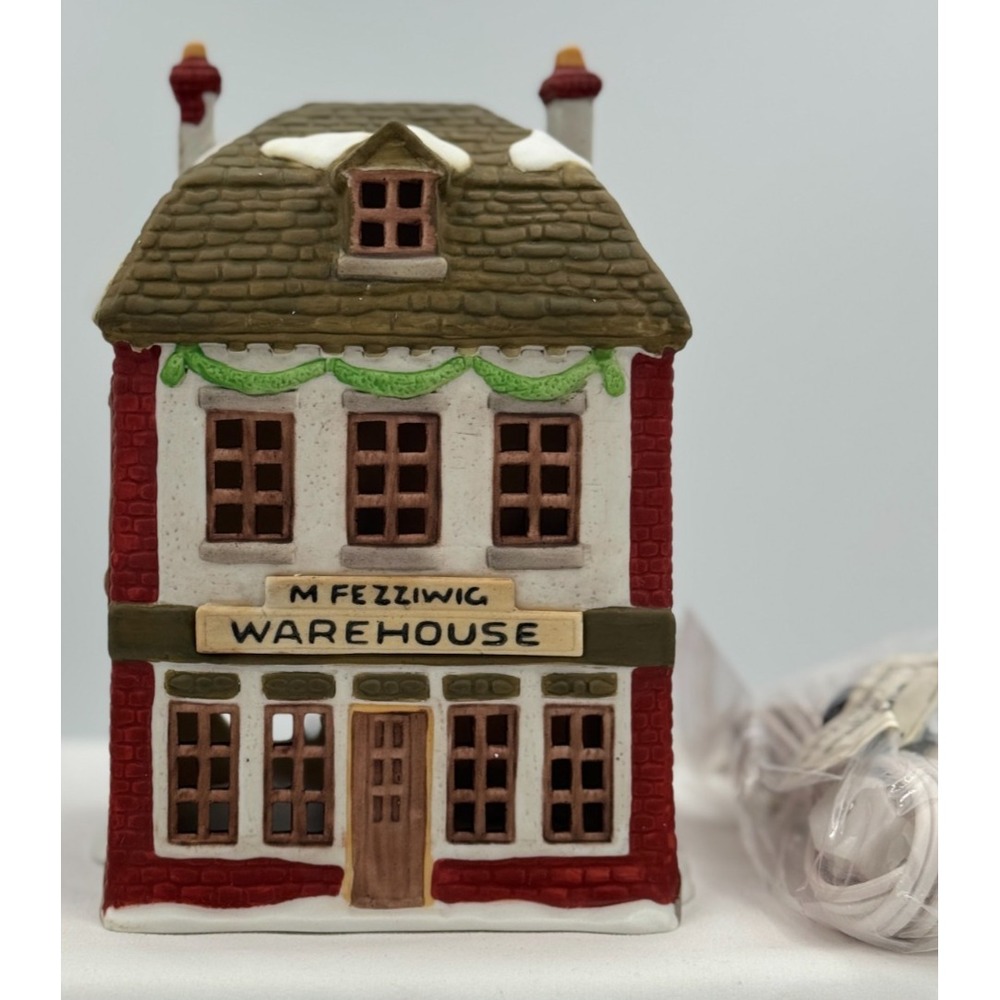 Dept 56 Dickens Village Heritage Village Collection Fezziwig's Warehouse 6500 -6